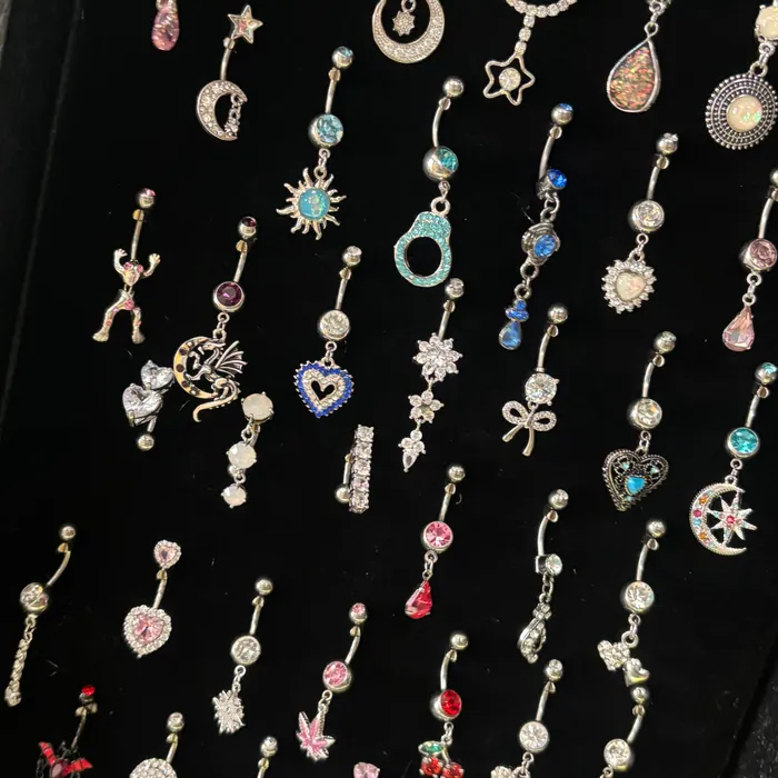 Bellybutton jewelry display at Full Tilt